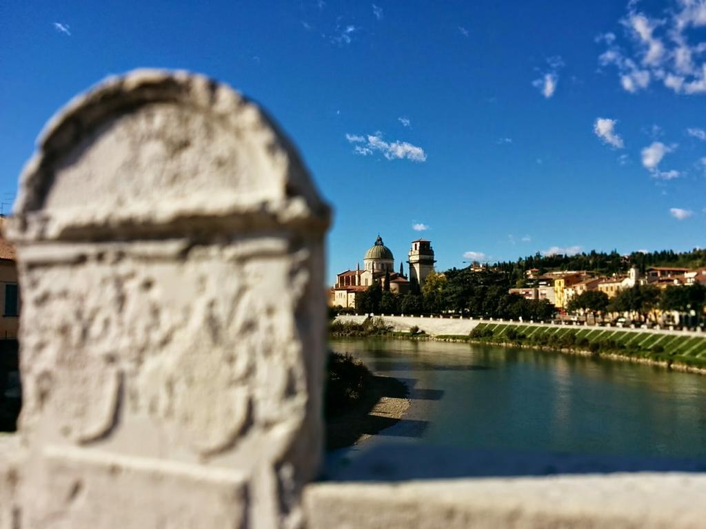 Across The River And Into The Trees Apartamento Verona Exterior foto