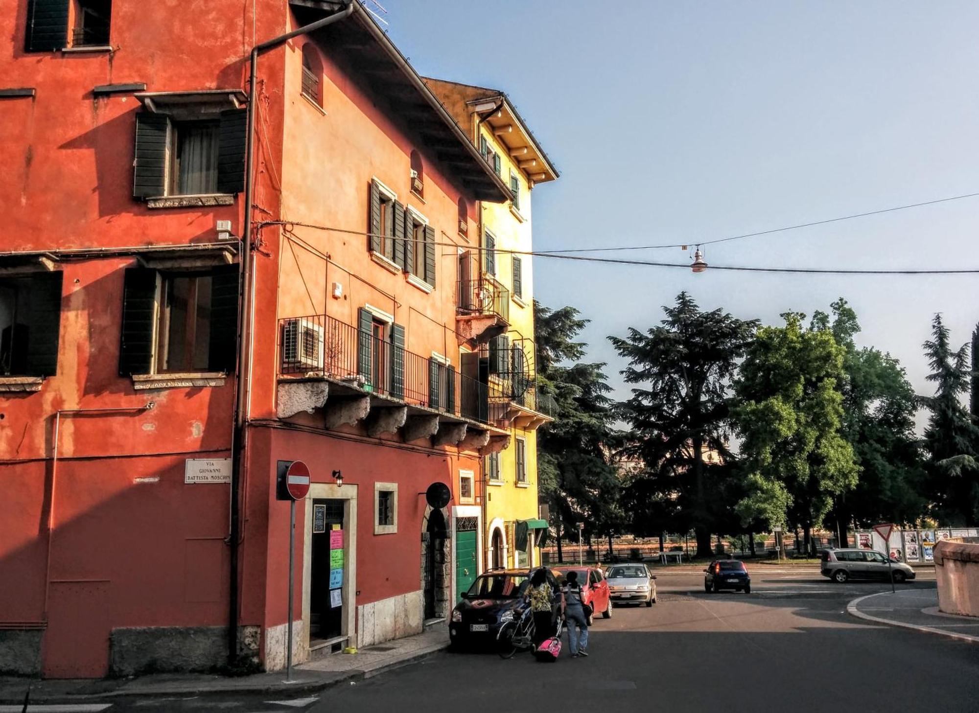 Across The River And Into The Trees Apartamento Verona Exterior foto